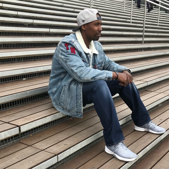 Meet your Posher, Temple - Picture 1 of 1